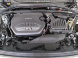 安心のBMW認定中古車は100項目の箇所を徹底的にチェック致します。機械的な箇所や電気系、コンピューターなどをご納車前に点検し、交換基準に達した部品は全て新品に修理返品した後にご納車致します。