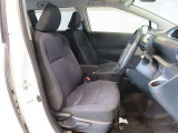 見通しのよいすっきりとした視界で、誰でも運転しやすいです。運転のしやすさは疲れにくさにも繋がりますよ♪