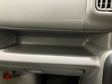 【インパネトレー】財布やスマートフォン等が置けます。