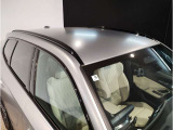 BMWはダウンフォースにより、車両を安定させるため、車の底は平らな造りとなっております。BMWの走行性能に対するこだわりはこういったところにも御座います。