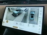 3Dサラウンドカメラシステムにより、全周囲カメラとセンサーで狭い場所でも安心して、駐車・走行できるようにサポートします。タッチスクリーンの表示と音で障害物との距離を確認できます。
