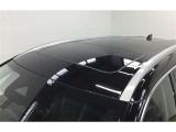 【パノラマルーフ】社内の解放感や光を取り入れ、とても明るい車内になります!