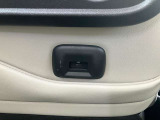 後部座席用のUSBソケットです!
