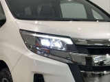 LEDヘッドライトです。デザイン性がよくとても明るいので、夜間の走行や悪天候でも安心です。しかも長寿命!