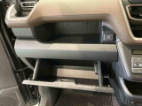 納車前にはプロのメカニックが点検、整備を行いますので安心してお乗り頂けます!!