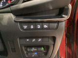 運転席から操作しやすい場所にある各スイッチ