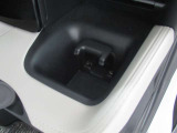 運転席用のドリンクホルダーです!