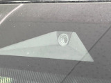 【三菱e-Assist】走行中に前方の車両等を認識し、衝突しそうな時は警報とブレーキで衝突回避と被害軽減をアシスト。より安全にドライブをお楽しみいただけます。