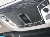 サンルーフは電動で可動!ボタン操作で快適です♪