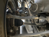 お車を安心してお乗りいただく為には、足回りの定期点検が欠かせません。サービスサポート(有償保証)では無料点検もご提供しており、安心のカーライフをお過ごしいただけるサポート体制が整っています。