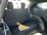 後席のレイアウトも手を抜く事なく装飾が充実したマツダ車です。