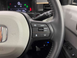 Hondaセンシングの機能のひとつ、アダプティブクルーズコントロール付!アクセルから足を離しても設定したスピードと前車との車間を保ち走行してくれます!車線維持もアシスト☆高速道路で疲労軽減ですね☆