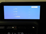 ディスプレイオーディオを装備。スマホとクルマをつなぐことで、これまでのナビに加えて、色々なサービスが楽しめます。