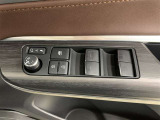 パワーウインドウスイッチ、いたずら防止・挟みこみ防止に、ウインドウロックスイッチを使用ください。便利な電動可倒式ミラースイッチ、集中ドアロックスイッチ