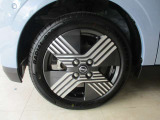 純正15インチアルミホイール!タイヤサイズは165/55R15です。【前新品タイヤ交換済、後1923-5.5】