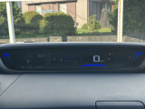 見やすく機能的なスピードメーター♪