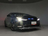 高輝度で点灯速度が速いLEDヘッドライト装備!LEDの明るい光が走行中の視界の確保をサポートして、夜のドライブがより楽しく安全に運転できます♪