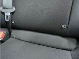 ◆ISOFIX◆シートベルトいらずでチャイルドシートと固定金具を連結するだけでガッチリ固定できます。