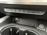 最新鋭の自社整備工場にて、車検・点検は勿論の事、あらゆるご要望にお応えすべく輸入車ディーラーならではの最新のコンピューターシステムとベテランの整備士がバックUP!