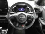 各操作スイッチなどもハンドルから手を放すことなく操作可能で安全運転に支援いたします!