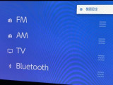 Bluetooth(ブルートゥース)接続機能付き。スマートフォンなどからお気に入りの音楽をワイヤレス再生できます。ドライブがさらに楽しくなりますね。