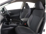 長時間の運転も疲れにくいフロントシート!体をしっかり支えてくれて運転がしやすい形状です!
