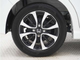 ◆純正アルミホイール装着車◆これで足元まわりも、おしゃれにきまります!