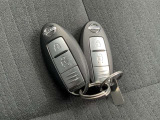 インテリジェントキーです。キーを取り出す事なく、車両のボタン操作だけてドアロック操作やエンジン始動等が可能です。