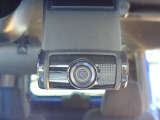 ◆【ドライブレコーダー】映像・音声などを記録する自動車用の装置です。もしもの事故の際の記録はもちろん、旅行の際の思い出としてドライブの映像を楽しむことができます。