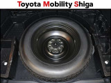 スペアタイヤ装着車です。もしもの時に安心ですね。