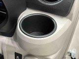 運転席側掘り込み式インパネカップホルダー
