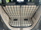 大人4人がくつろげる空間と普段の買物などにきちんと使える荷室をHondaの技術【センタータンクレイアウト】などにより両立しました。