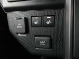 運転席&助手席にはシートヒーター付きです