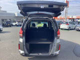 充実のラゲッジスペースです!本当に重宝しますよ。たくさん荷物を詰めて便利です。是非、お試しください!