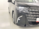フォグランプ装着車です。暗い夜道の車両前方を明るく照らします
