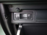 ETC2.0車載器を装備。ETCはグローブボックス内に装備しています。