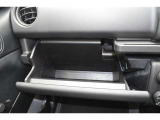 当店は全車『ロングラン保証』付!(1年間、距離無制限 HV車はHV保証付) 別途延長保証もご用意しております♪ ぜひ現車を確認にご来店ください