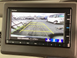 便利な3ビュー切り替え、ガイド線表示付きのバックカメラです!後退時、後方の視界をサポートします!