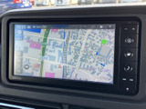 目的地までのルートをスムーズに案内してくれるので、安心して運転を楽しめます。カーナビの機能も充実しており、快適なドライブをサポート。