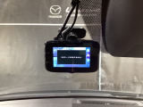 【別途SDカードの購入が必要です。また社外品は保証対象外となります。】運転中の映像・音声などを記録して、交通事故やトラブルが起きた時の正確な状況把握に役立つドライブレコーダーが装着済。