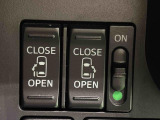 車内のスイッチでも操作可能な両側のパワースライドドアは、車外操作でワンタッチオープン機能、リモコン操作で予約ロックも可能です。