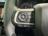 ステアリングスイッチ装備!運転しながら手元でオーディオの操作などができます。
