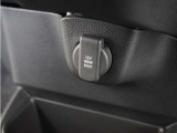 ◆アクセサリーソケット◆ドラレコの電源やスマートフォンの充電等に使用できる便利な電源ソケット!使いやすい場所に装備されています。