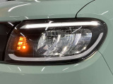 【LEDヘッドライト】点灯した瞬間から最大の明るさになります。雨の日や夜間でも安心して走行できます。