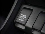 ◆12V電源ソケット◆スマートフォンの充電等にも便利な電源ソケット!使いやすい場所に装備されています。