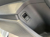 運転席部からでもリアゲートの開閉が可能です。