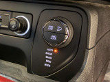Jeepならではのオフロードスイッチが沢山装備されています。どんな道でも安心して走行できます。