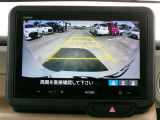 バックモニター付きですので、日常の駐車はもちろん、人や障害物などを映像で確認できるので安心です!(補助装置になりますので、目視でもご確認ください)