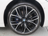 BMWならではの卓越した走りを支えるホイールと足回りです!