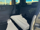広々とした空間で、ゆったりとくつろげるシートが魅力です。細部までこだわった内装もポイントです。